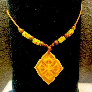 Pretty Jade-like Beaded String Choker Necklace with a dangling Snowlike Pendant